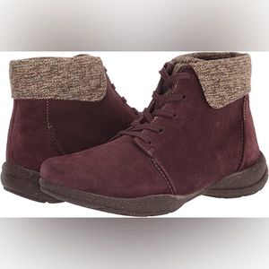 Clarks Roseville Lace Burgundy Suede Women’s Ankle Boots Size 10 W